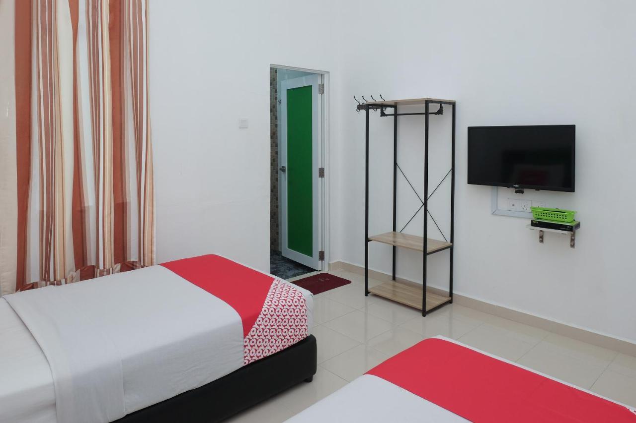 קואלה רומפין Oyo 90005 Dc Villa Guest House מראה חיצוני תמונה